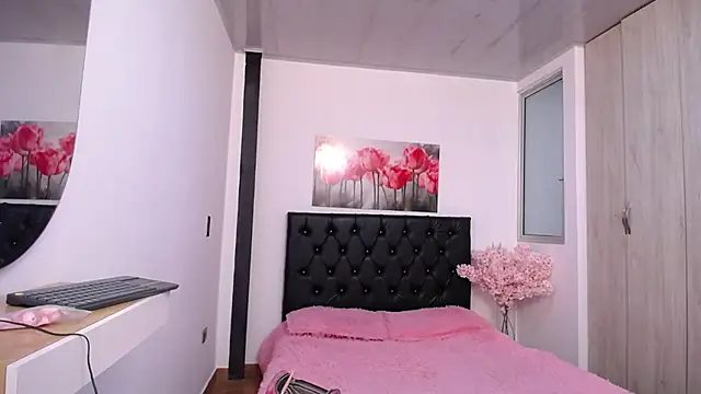 pinky f00x online show from January 11, 7:54 pm