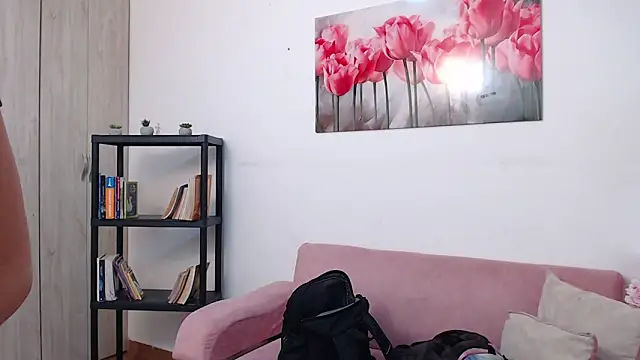 pinky f00x online show from March 24, 7:03 pm