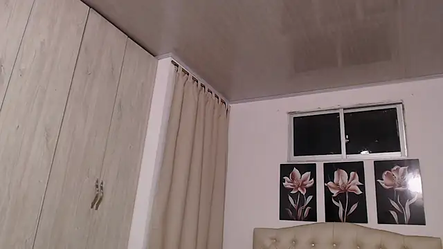 pinky f00x online show from September 27, 12:39 am