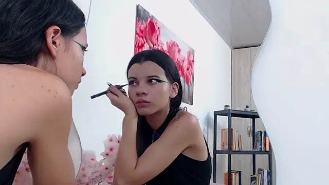 pinky f00x online show from April 7, 7:48 pm