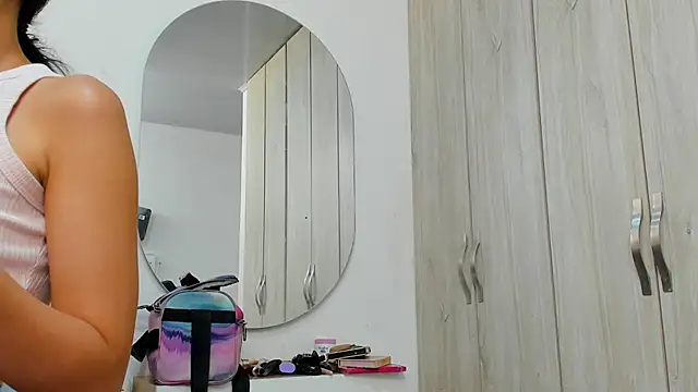 Snapshot of pinky_f00x chatting on July 14, 9:21 pm pinky f00x online show from July 14, 9:21 pm