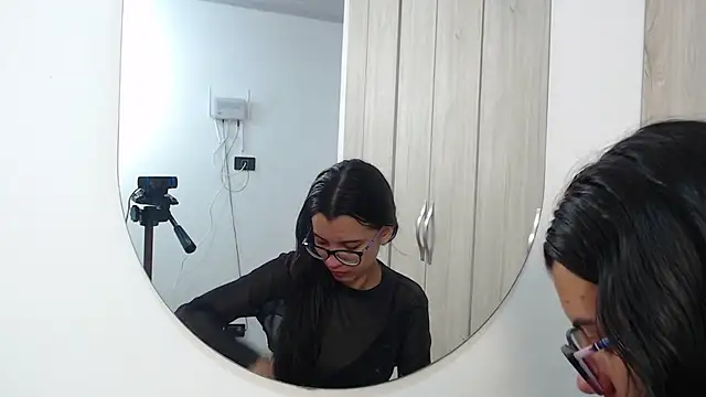 pinky f00x online show from November 15, 8:57 pm