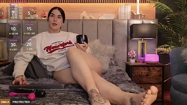 Snapshot of Angelina_Dior chatting on January 15, 5:49 pm Angelina Dior online show from January 15, 5:49 pm