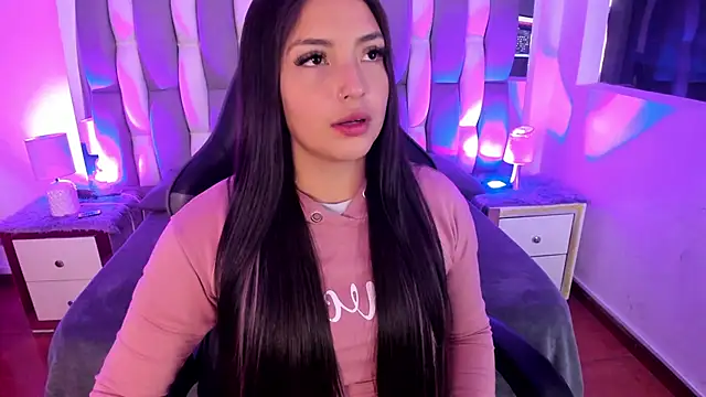 Adaara Rey online show from October 25, 8:53 pm