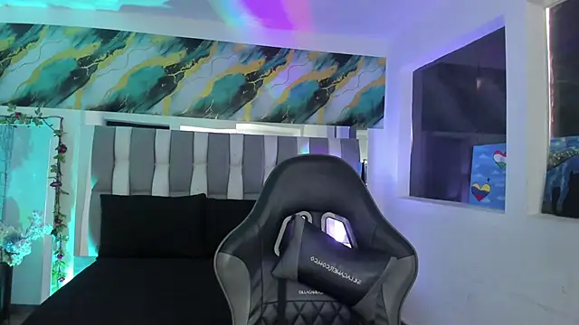 Adaara Rey online show from December 20, 7:39 pm