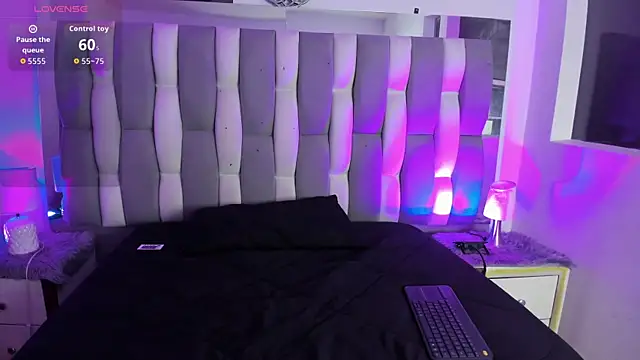 Adaara Rey online show from November 21, 8:41 pm