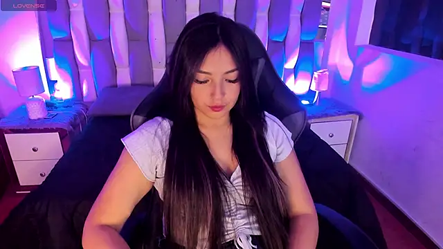 Adaara Rey online show from October 21, 8:19 pm