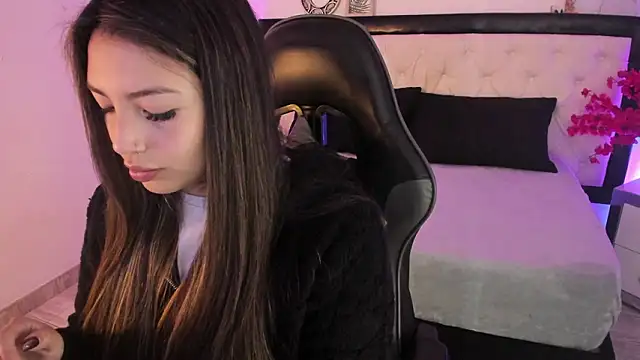 Adaara Rey online show from January 15, 5:16 pm