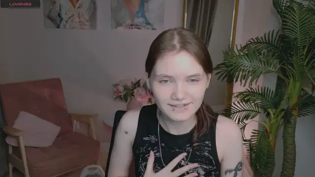 Snapshot of Dilara_xBaby chatting on April 28, 2:10 pm Dilara xBaby online show from April 28, 2:10 pm