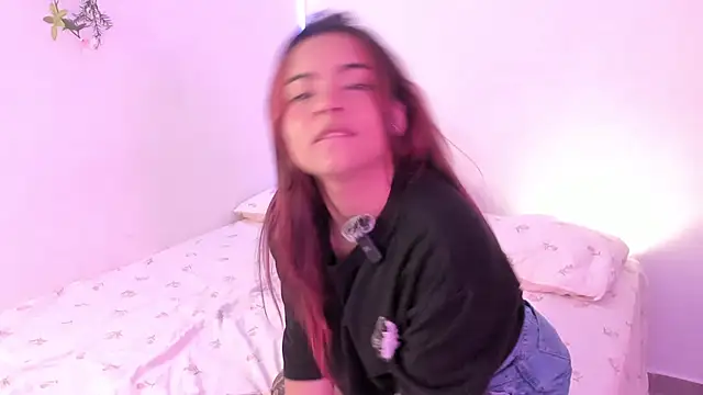 Snapshot of valy_shyness chatting on November 18, 2:16 am valy shyness online show from November 18, 2:16 am