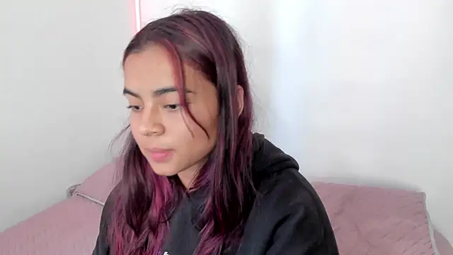 Snapshot of valy_shyness chatting on September 18, 6:55 pm valy shyness online show from September 18, 6:55 pm