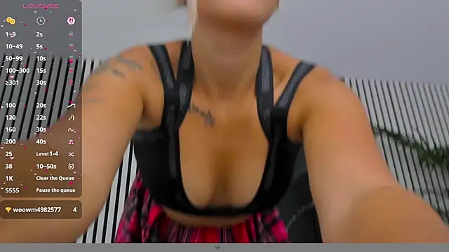 daisyblushh online show from September 26, 7:10 pm