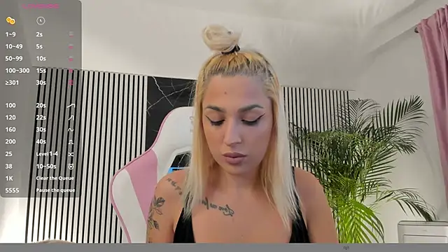 daisyblushh online show from October 22, 4:06 pm