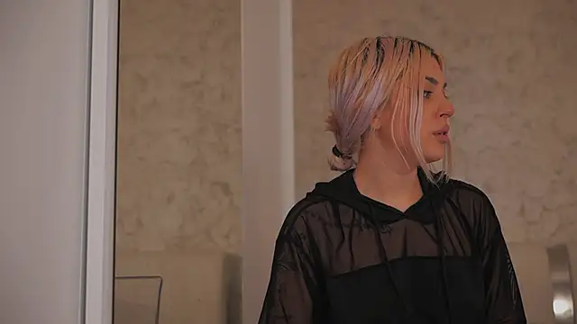 daisyblushh online show from February 17, 3:31 pm