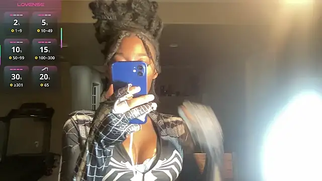 maskedgirl5005 online show from October 3, 8:21 pm