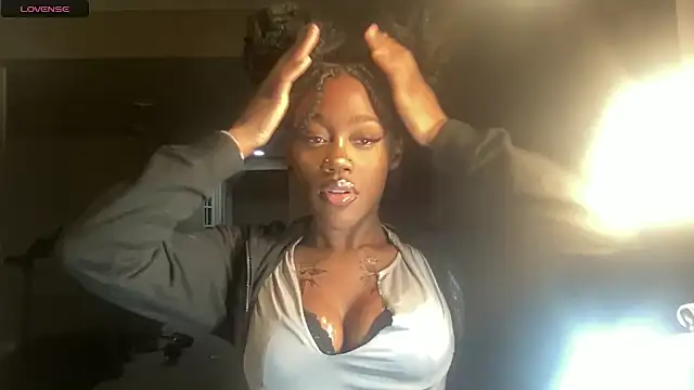 maskedgirl5005 online show from September 29, 9:09 pm