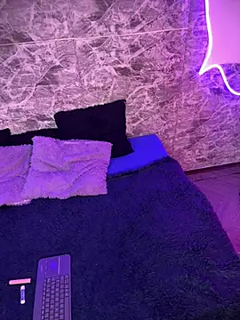 MaryAnneeXOO online show from February 11, 6:30 pm