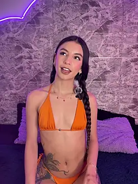 Snapshot of MaryAnneeXOO chatting on November 24, 6:19 pm MaryAnneeXOO online show from November 24, 6:19 pm