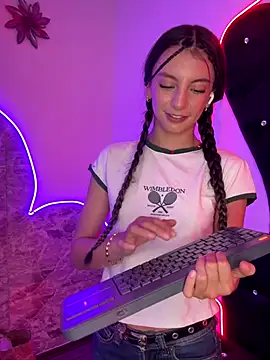 Snapshot of MaryAnneeXOO chatting on November 22, 8:29 pm MaryAnneeXOO online show from November 22, 8:29 pm