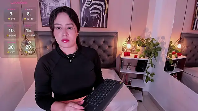 aisha duque online show from October 6, 7:47 pm