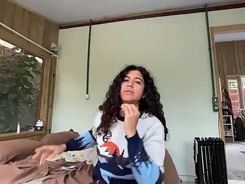 Snapshot of deusaludovica chatting on May 15, 12:03 pm deusaludovica online show from May 15, 12:03 pm