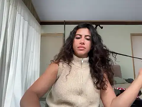 Snapshot of deusaludovica chatting on May 30, 1:17 pm deusaludovica online show from May 30, 1:17 pm