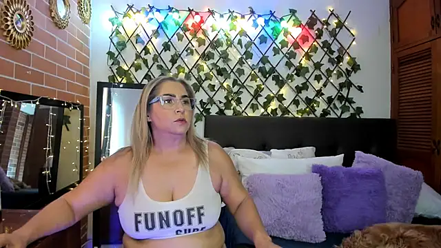 majahills online show from November 7, 6:34 pm