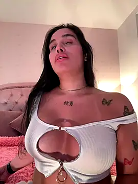 Bella  Wood online show from December 2, 8:32 pm