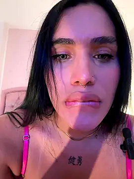 Bella  Wood online show from November 16, 3:17 pm