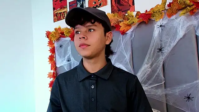 nico leroy online show from October 30, 7:33 pm