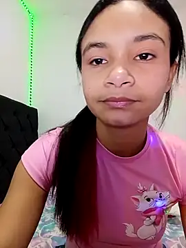 liz7skinny online show from March 30, 9:05 pm