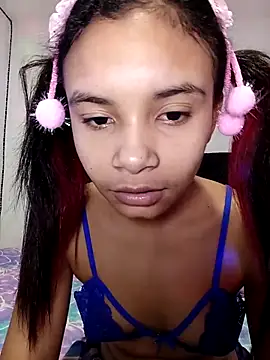 liz7skinny online show from April 13, 9:19 pm