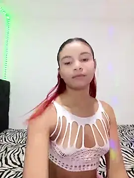 liz7skinny online show from April 4, 8:04 pm