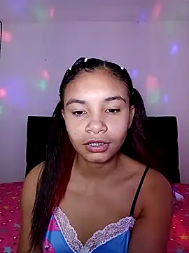 Snapshot of liz7skinny chatting on April 23, 9:16 pm liz7skinny online show from April 23, 9:16 pm