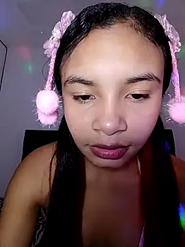 liz7skinny online show from April 16, 9:15 pm