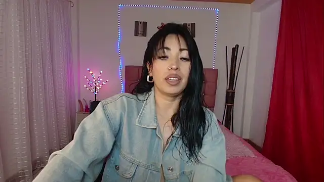 hannagomez 24 online show from March 3, 12:28 am