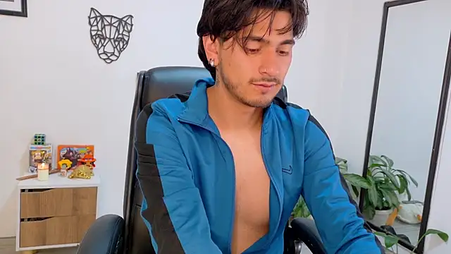 Elian savoy online show from February 7, 1:24 am