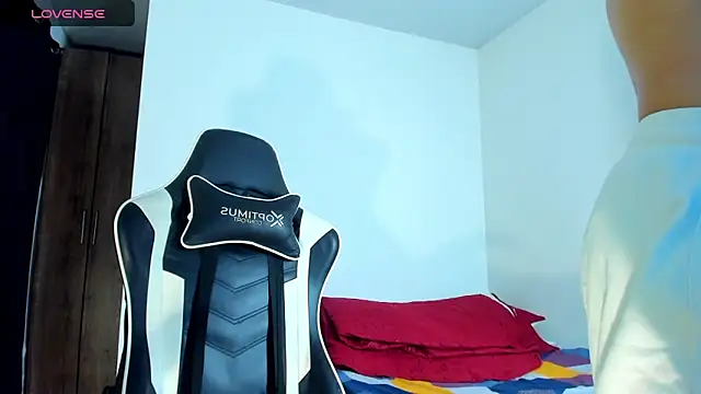 Snapshot of bryan_mugn chatting on September 30, 1:11 am bryan mugn online show from September 30, 1:11 am