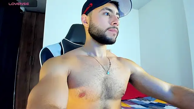 Snapshot of bryan_mugn chatting on October 4, 3:41 am bryan mugn online show from October 4, 3:41 am