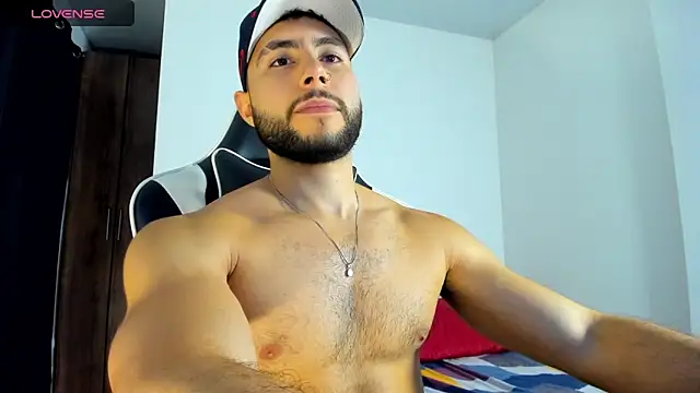 Snapshot of bryan_mugn chatting on September 27, 3:01 am bryan mugn online show from September 27, 3:01 am