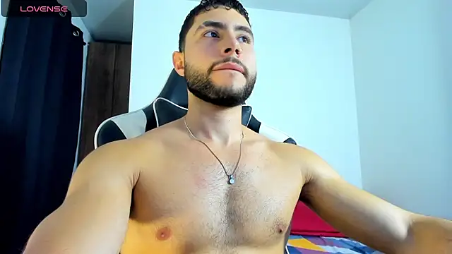 Snapshot of bryan_mugn chatting on October 29, 2:10 am bryan mugn online show from October 29, 2:10 am