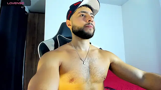 Snapshot of bryan_mugn chatting on September 21, 1:00 am bryan mugn online show from September 21, 1:00 am