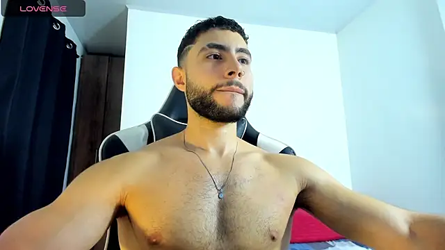 Snapshot of bryan_mugn chatting on November 14, 3:21 am bryan mugn online show from November 14, 3:21 am