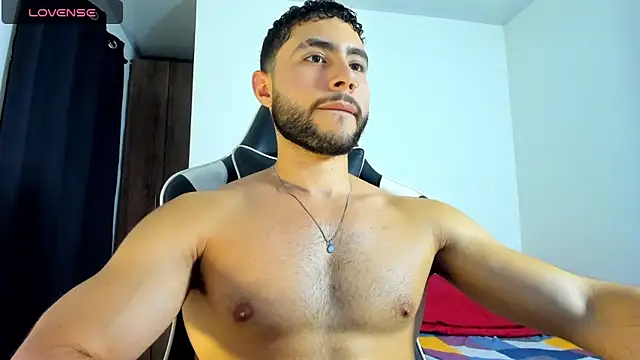 Snapshot of bryan_mugn chatting on October 26, 2:34 am bryan mugn online show from October 26, 2:34 am