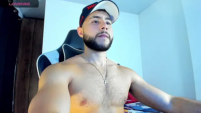 Snapshot of bryan_mugn chatting on September 22, 12:38 am bryan mugn online show from September 22, 12:38 am