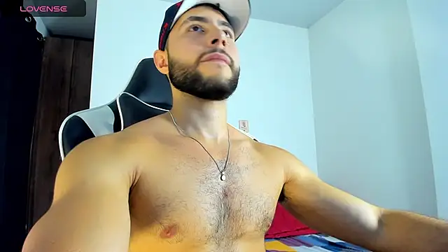 Snapshot of bryan_mugn chatting on October 7, 3:18 am bryan mugn online show from October 7, 3:18 am