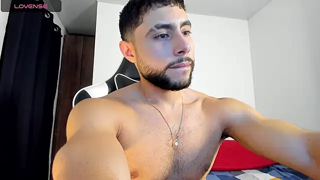 Snapshot of bryan_mugn chatting on November 8, 3:32 am bryan mugn online show from November 8, 3:32 am