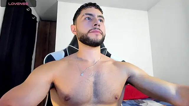 Snapshot of bryan_mugn chatting on November 9, 2:37 am bryan mugn online show from November 9, 2:37 am