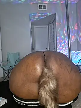 Thickkemzz41 online show from September 10, 11:48 pm