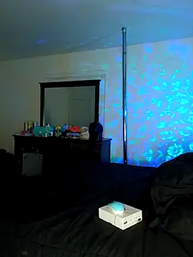 Thickkemzz41 online show from March 3, 1:34 am